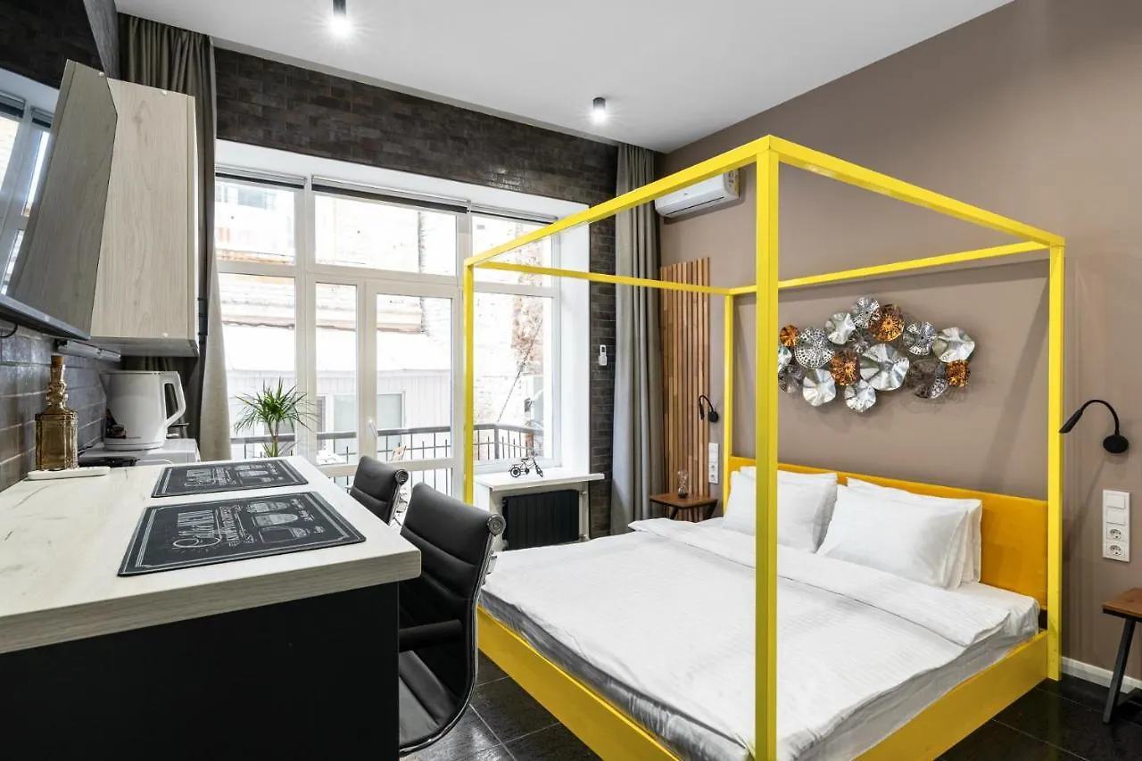 Kiev Loft Style Studios On 1 Malopidvalna 0*,