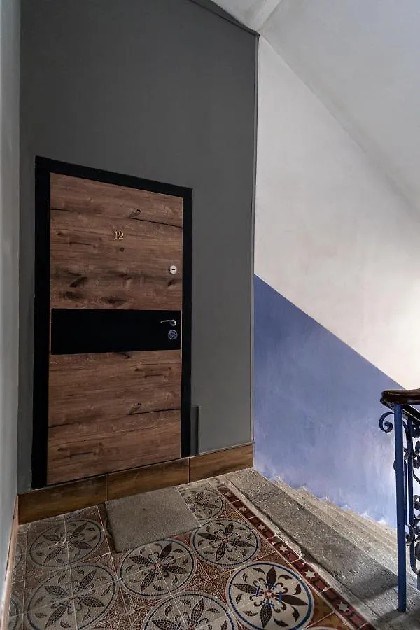 Kiev Loft Style Studios On 1 Malopidvalna Ukraine